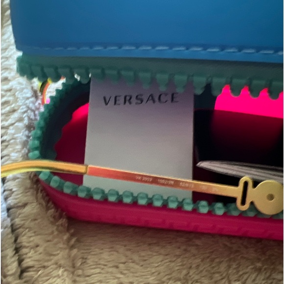 Super cute Versace Aviator sunglasses with rubber case NWOT - Picture 11 of 14
